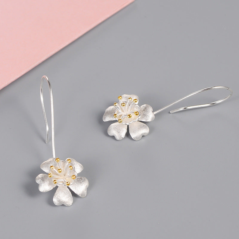Elegant flower earings