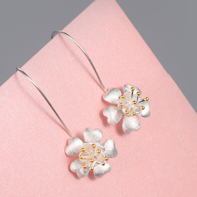 Elegant flower earings