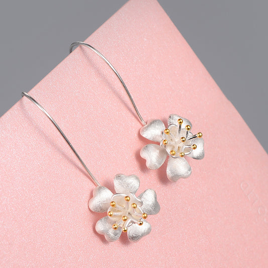 Elegant flower earings