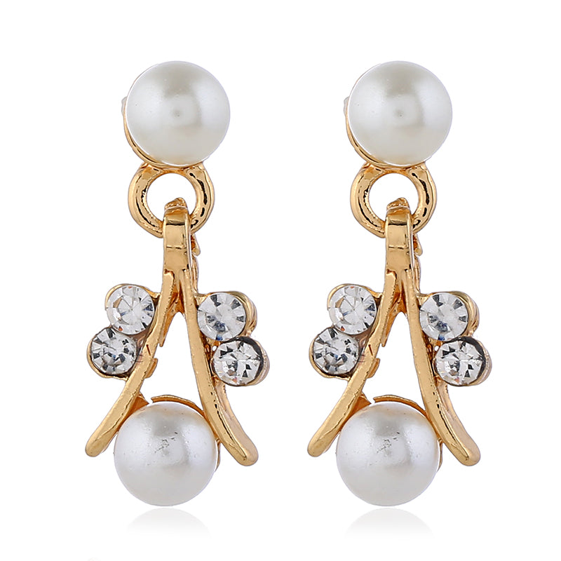 Elegant pearl, gold-plated jewelry set