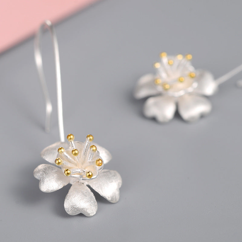 Elegant flower earings