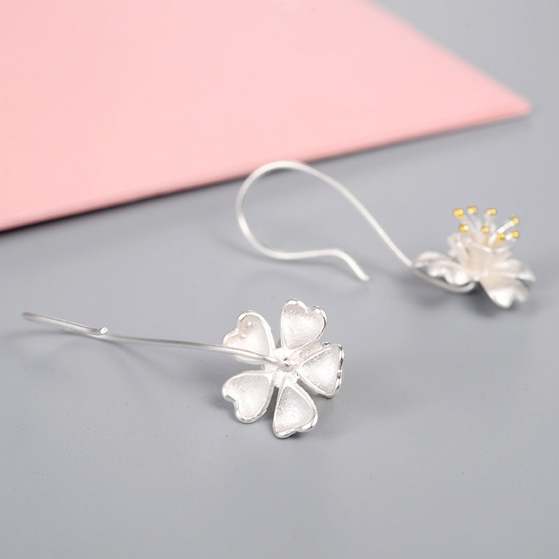 Elegant flower earings