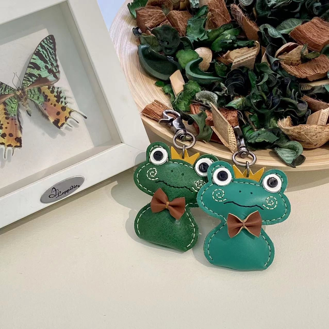 Leather Little Frog Handmade Fashionable All Match Jewelry Package Pendant