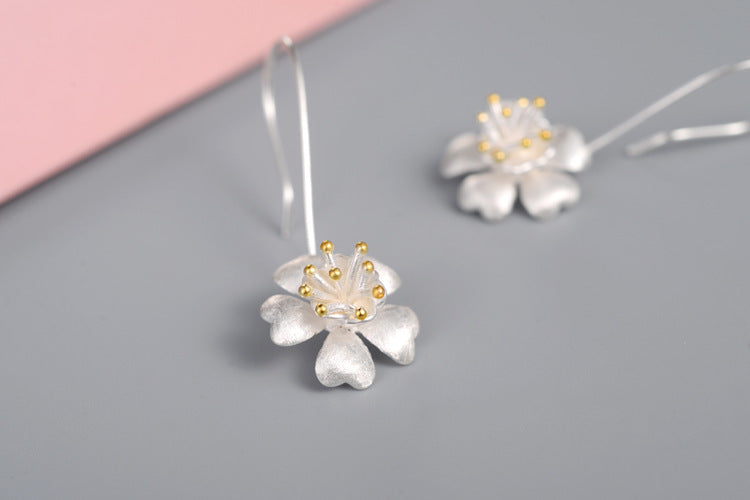 Elegant flower earings