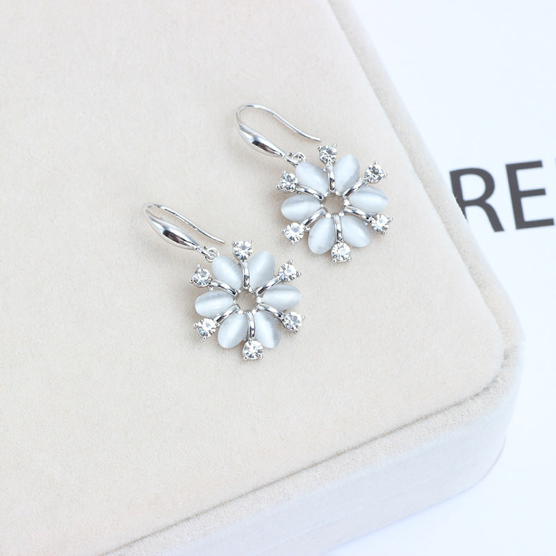 Elegant Gold-Plated Earrings with Rhinestones